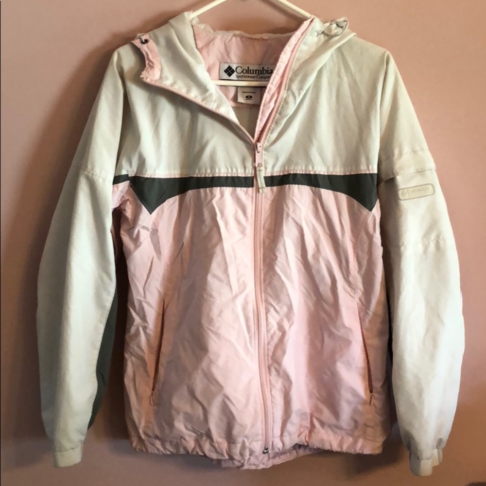 Columbia wind breaker